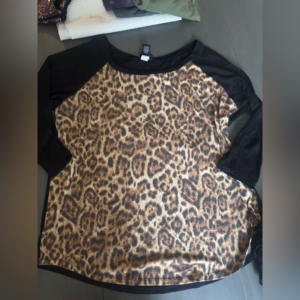 Torrid cheetah 3/4 sleeve top 💎2/$10